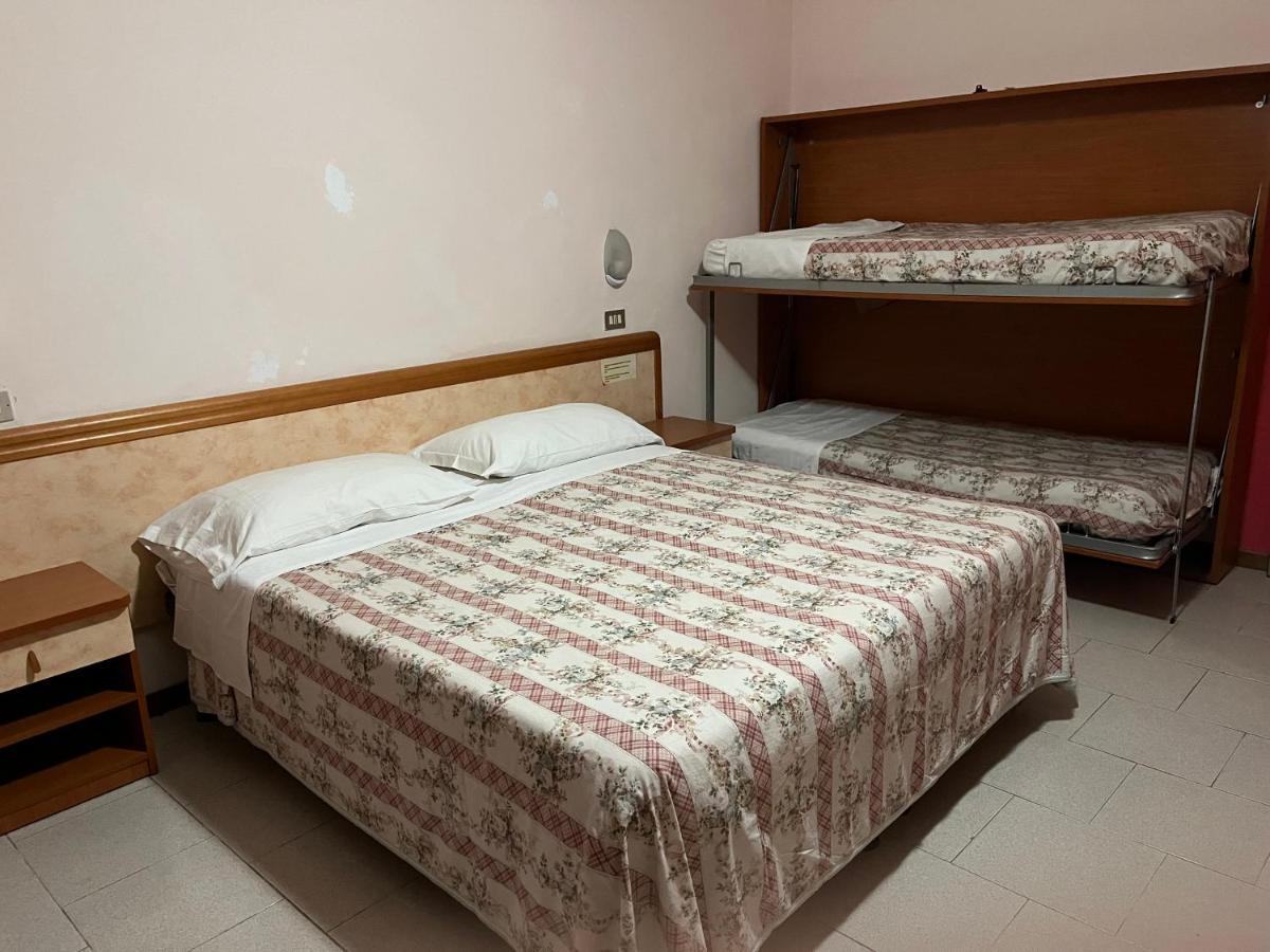 Hotel Zucconi Montecatini Terme Bagian luar foto