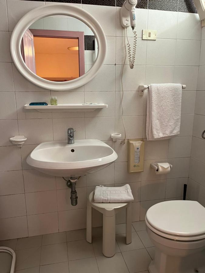 Hotel Zucconi Montecatini Terme Bagian luar foto