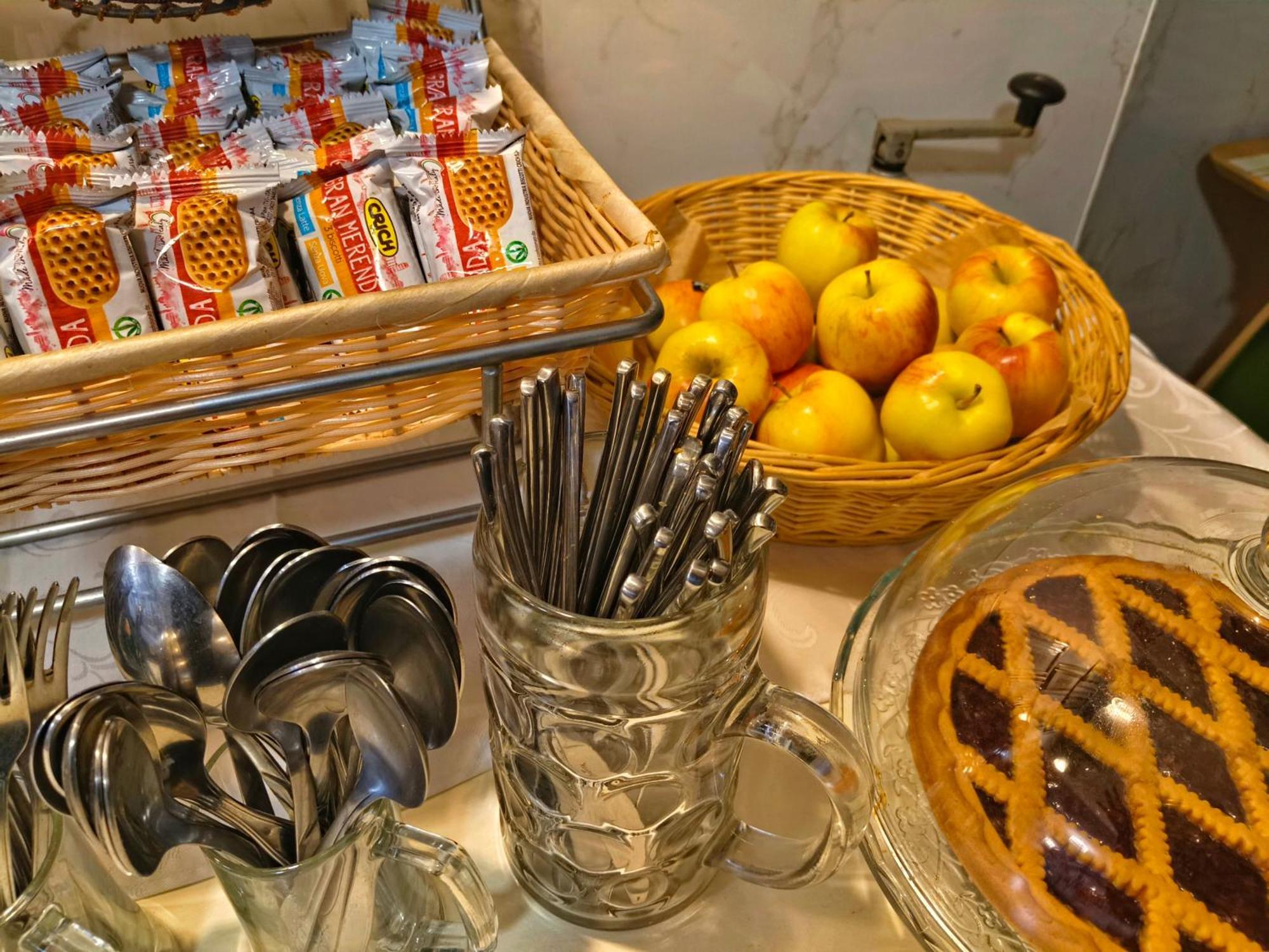 Hotel Zucconi Montecatini Terme Bagian luar foto