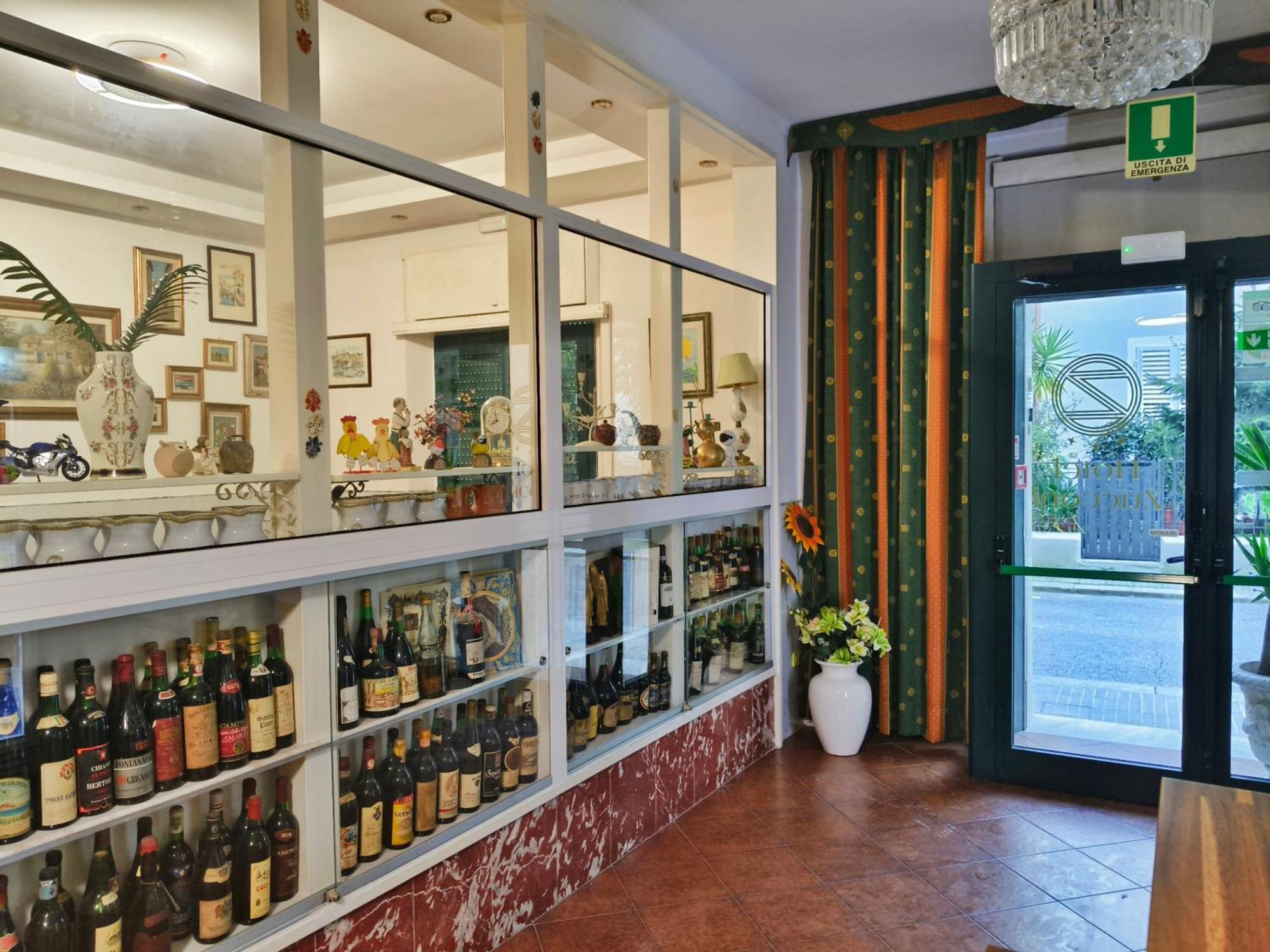 Hotel Zucconi Montecatini Terme Bagian luar foto